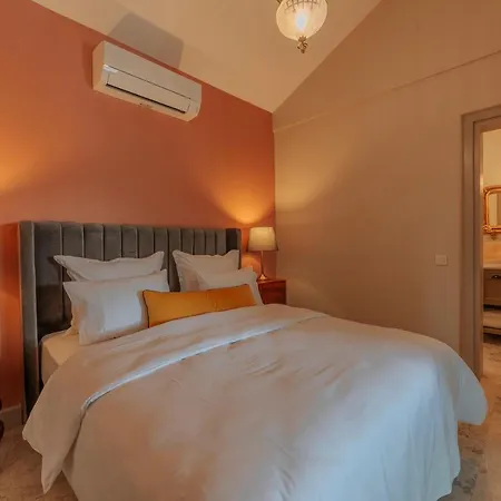 Odam Hotel *